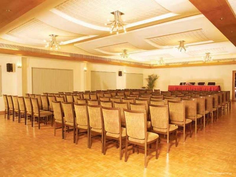 Hotel Park Residency, Kakkanad Kochi Esterno foto