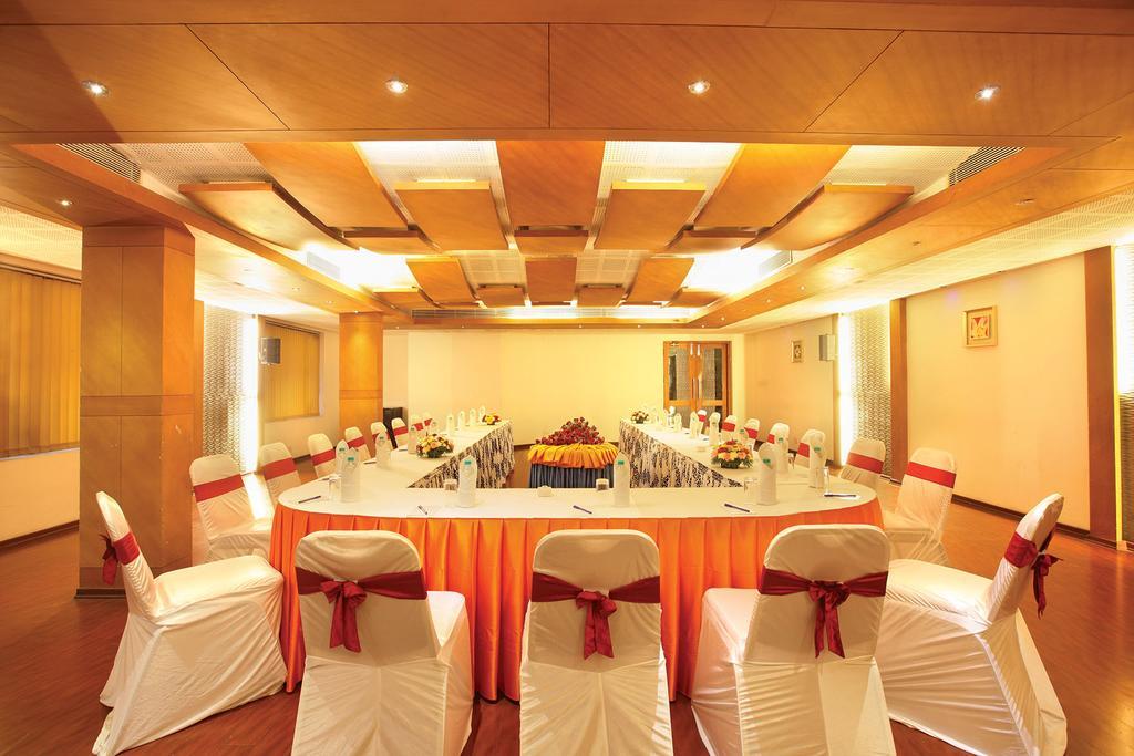 Hotel Park Residency, Kakkanad Kochi Esterno foto