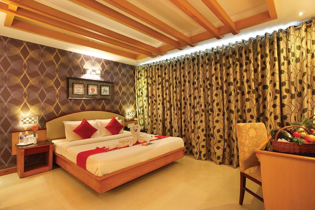 Hotel Park Residency, Kakkanad Kochi Esterno foto