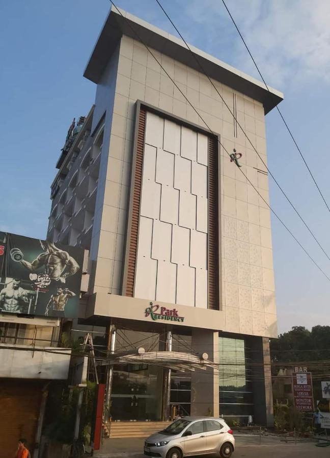 Hotel Park Residency, Kakkanad Kochi Esterno foto